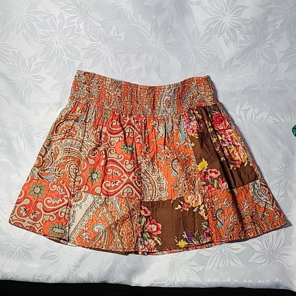 Fire Los Angeles skirts (2) - Picture 2 of 7
